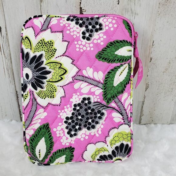 Vera Bradley Priscilla Pink E-Reader Zip Up Sleeve - Picture 2 of 7